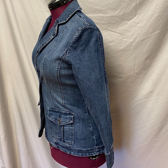 Contrast- single button, denim blazer/jacket - Picture 4 of 8